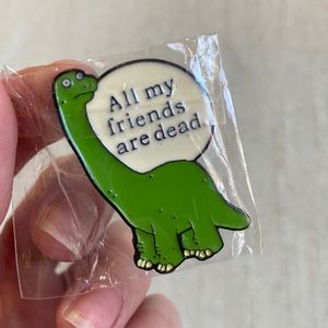 🌼 Dinosaur pin NEW